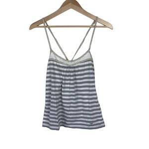 Hollister crisscrossed back med